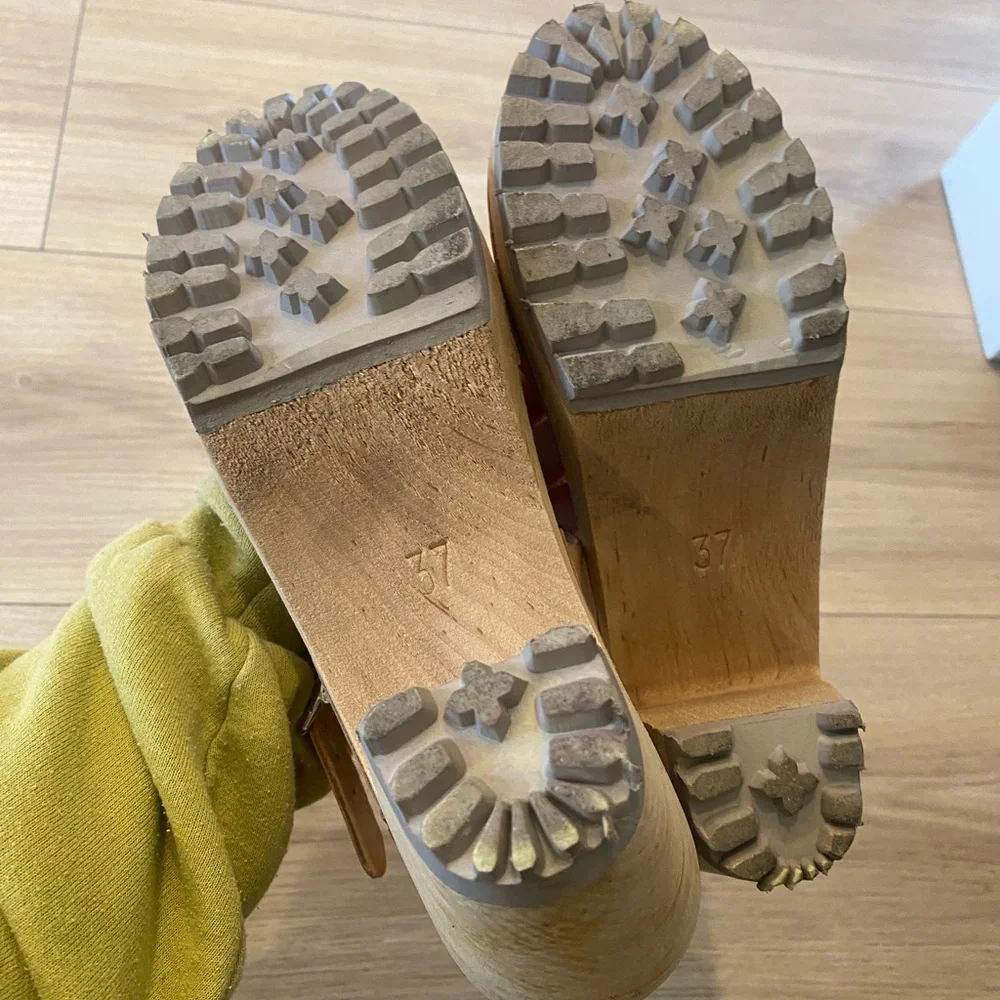 Mia Shoes Tan Leather Clog Sandal with Buckle - Picture 5 of 10